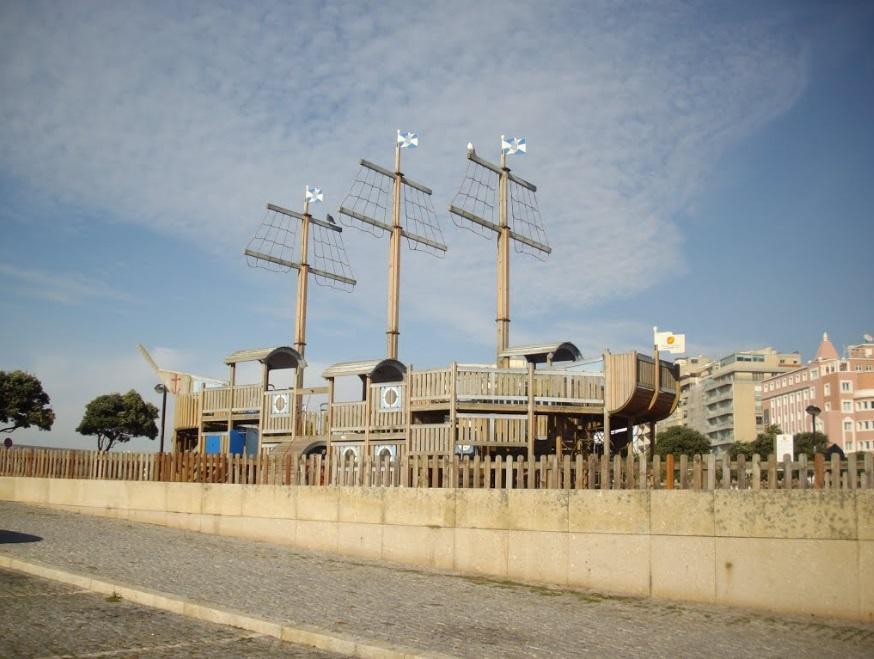 Em frente à Praia e Marina Vila do Conde Esterno foto